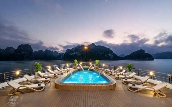 Sundara Jacuzzi Pool